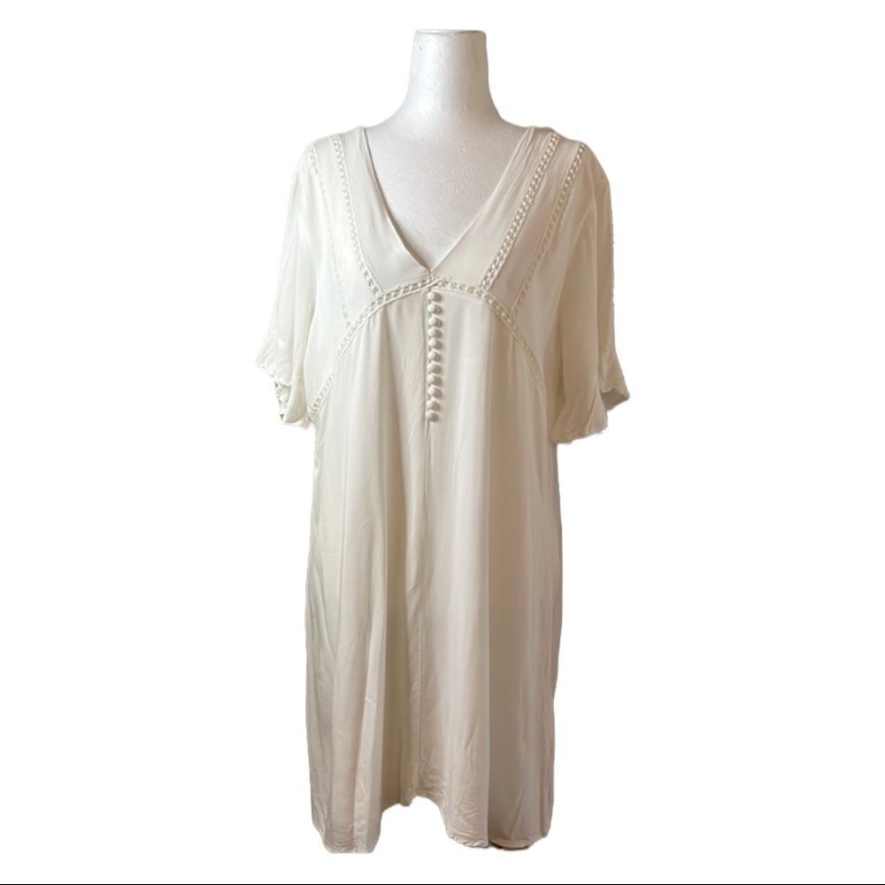 BLUE Rain white dress with crocheted stitching and fabric covered buttons size L